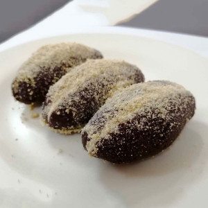 Black Chomchom